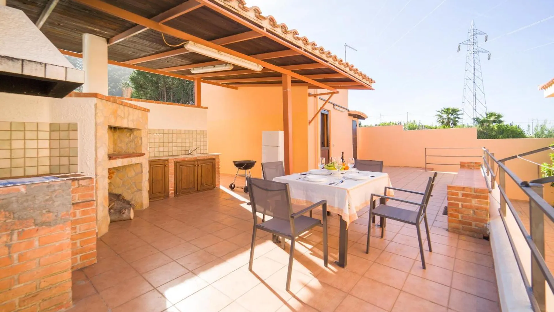 Awesome Home In Altavilla Milicia With Kitchen