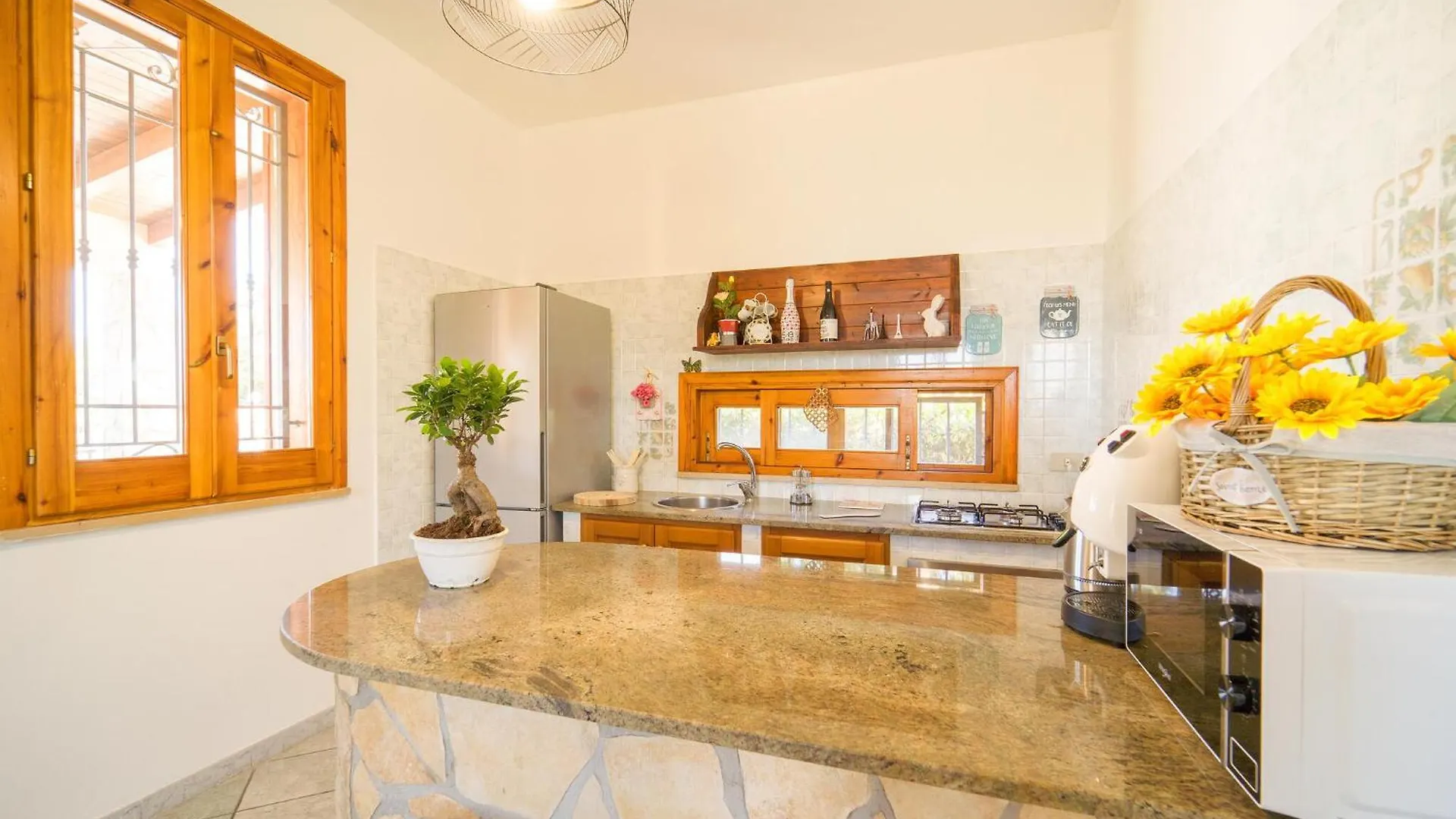펜션 Awesome Home In Altavilla Milicia With Kitchen