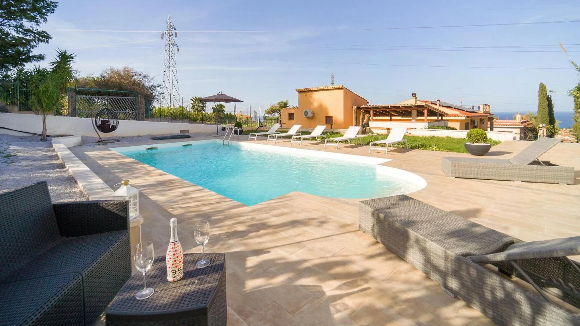 펜션 Awesome Home In Altavilla Milicia With Kitchen
